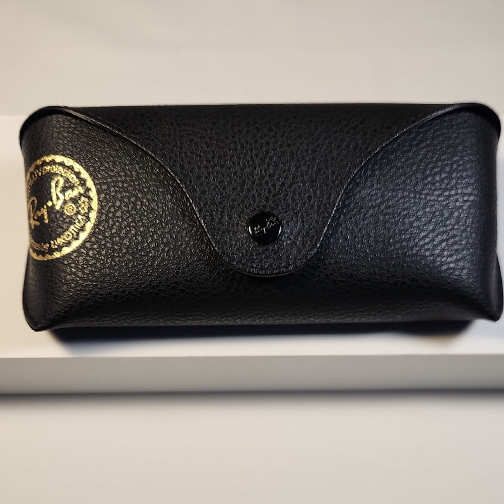 Ray-Ban Black Leather Sunglasses‎ Case